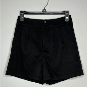 NWT Black Pleated Women's Shorts Small